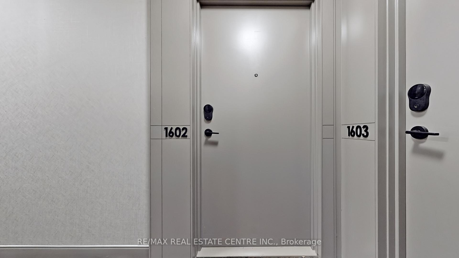 3 Bedrooms Condo at 4655 Metcalfe,  Mississauga For sale