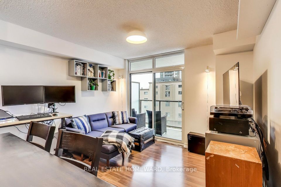 816 Lansdowne