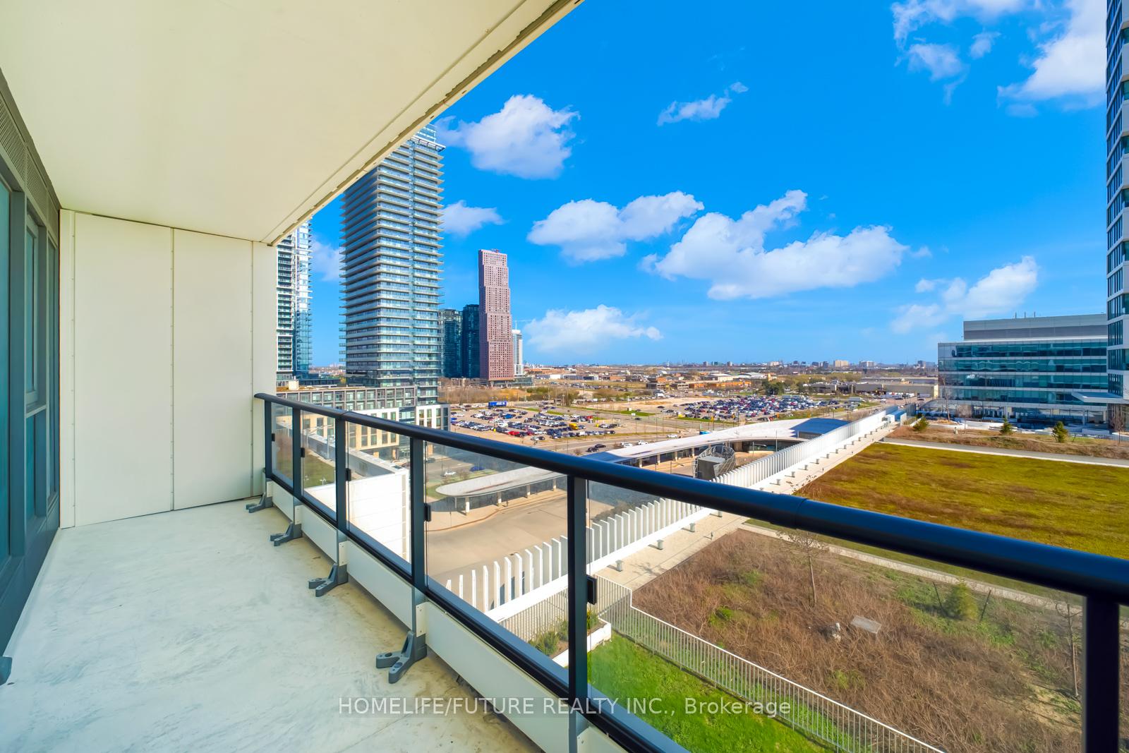 2 Bedrooms Condo at 898 Portage,  Vaughan For sale