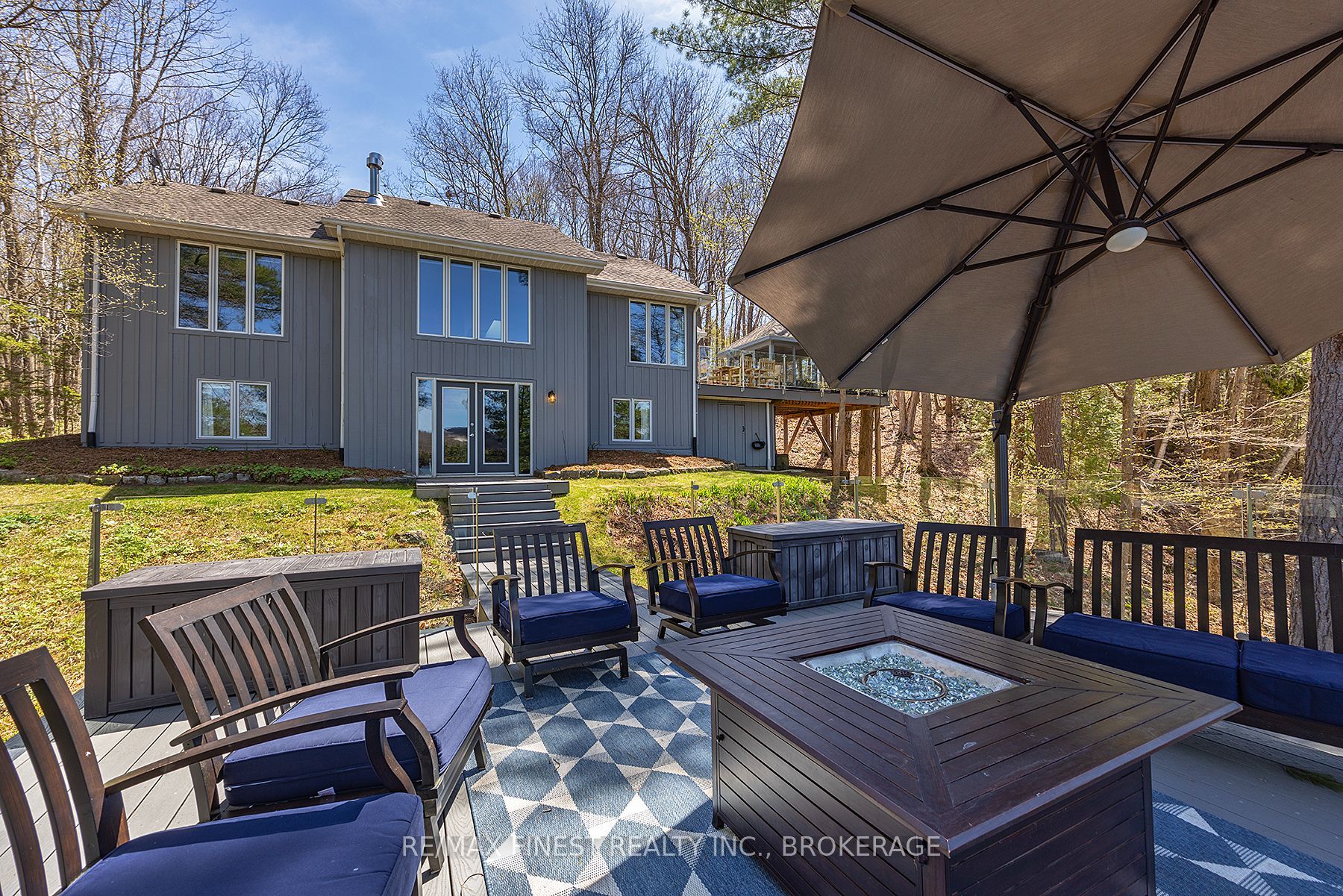 1150 Deer Park Lane