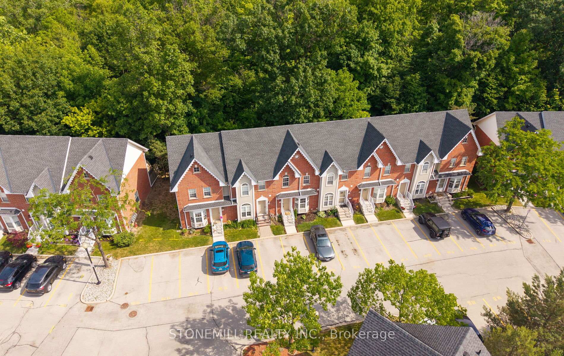 2 Bedrooms Condo at 4200 Kilmer, Burlington For sale