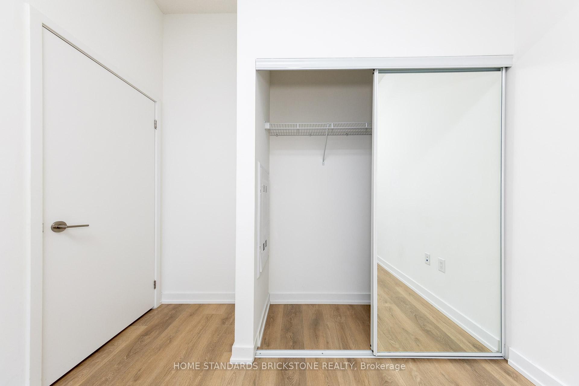 2 Bedrooms Condo at 34 Tubman, Toronto For sale