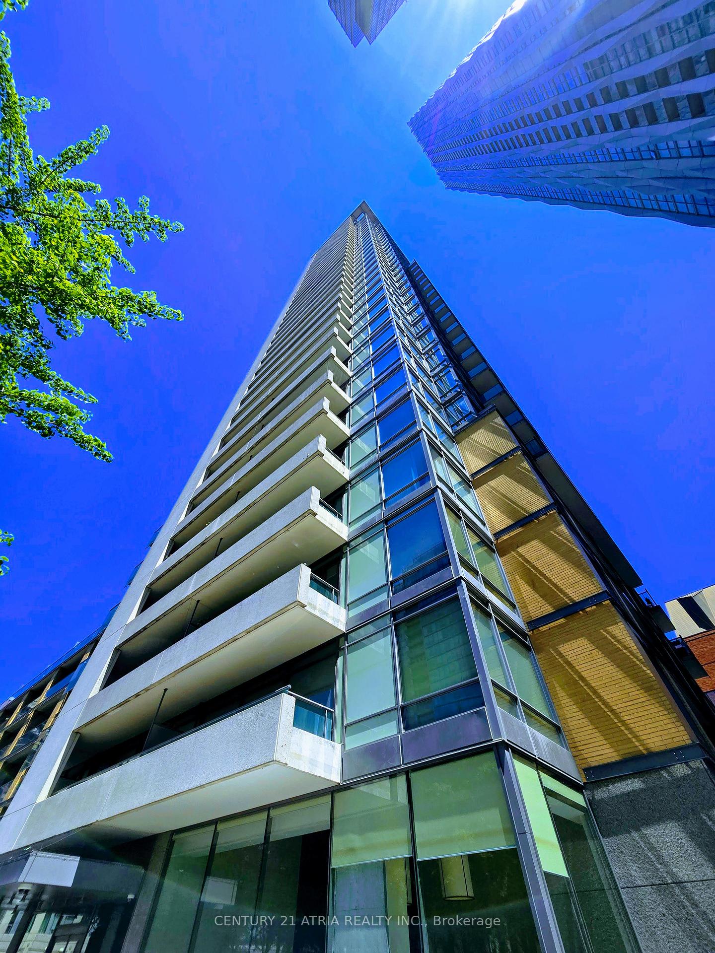 2 Bedrooms Condo at 18 Yorkville, Toronto For sale