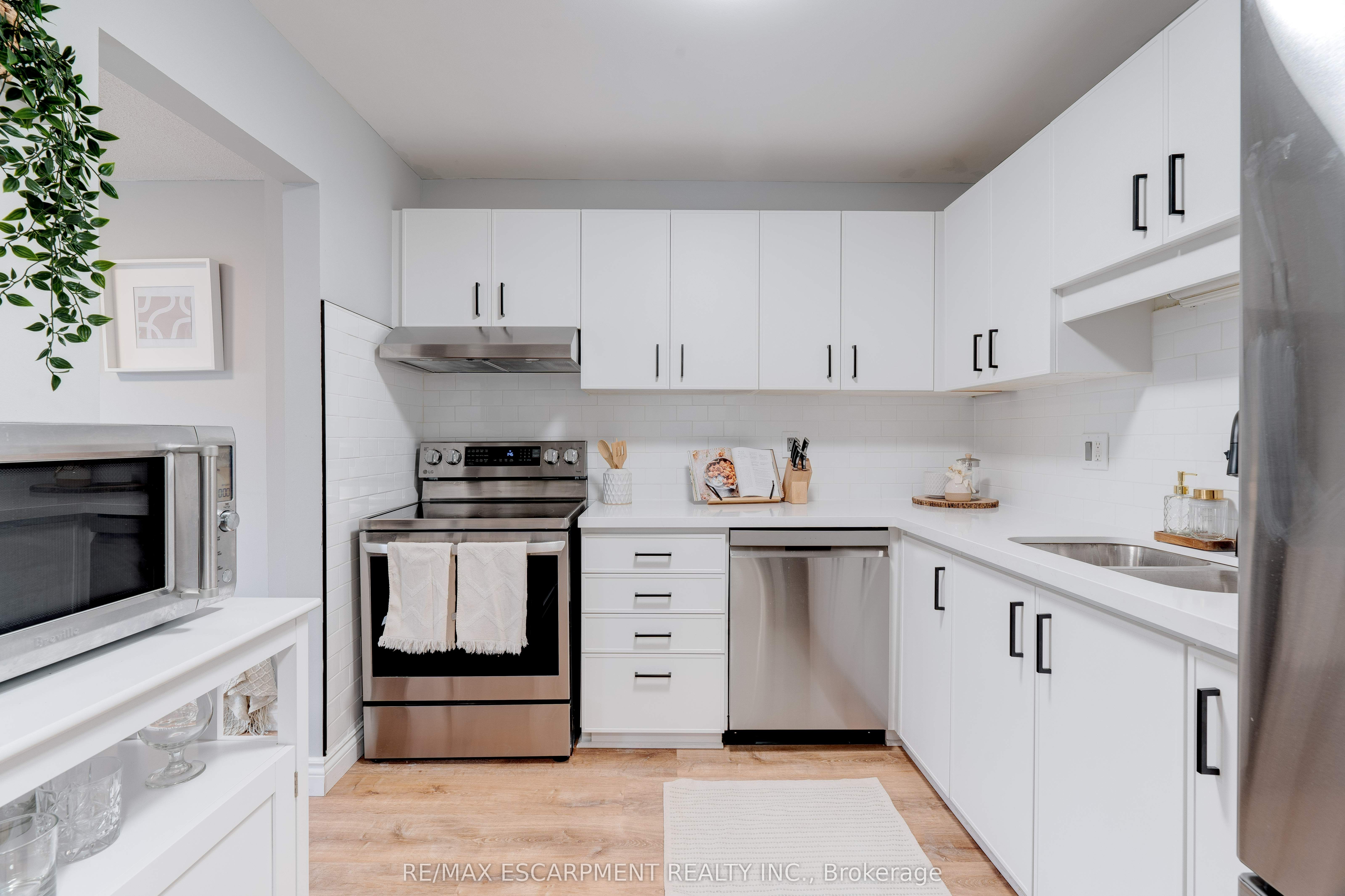 386 Highland Road W, #31