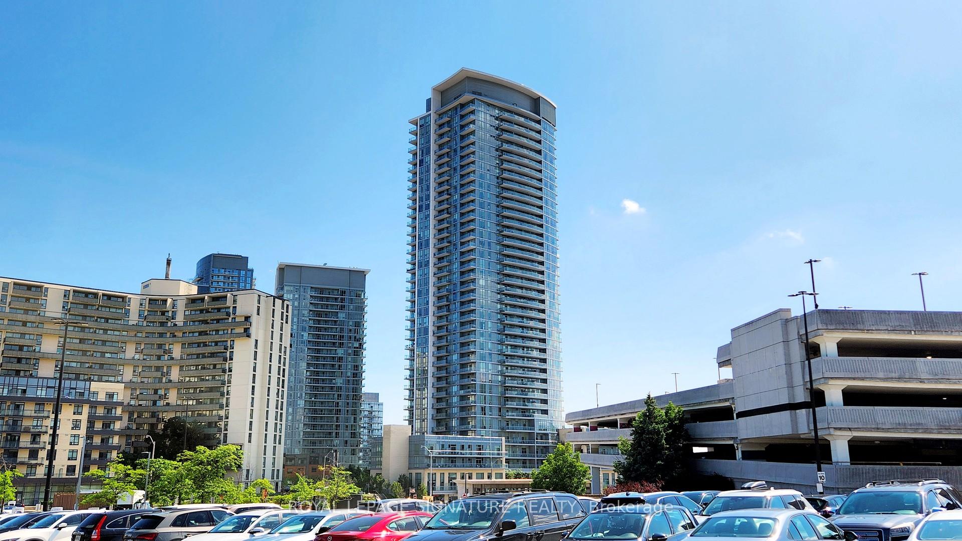 2 Bedrooms Condo at 70 Forest Manor, Toronto For sale