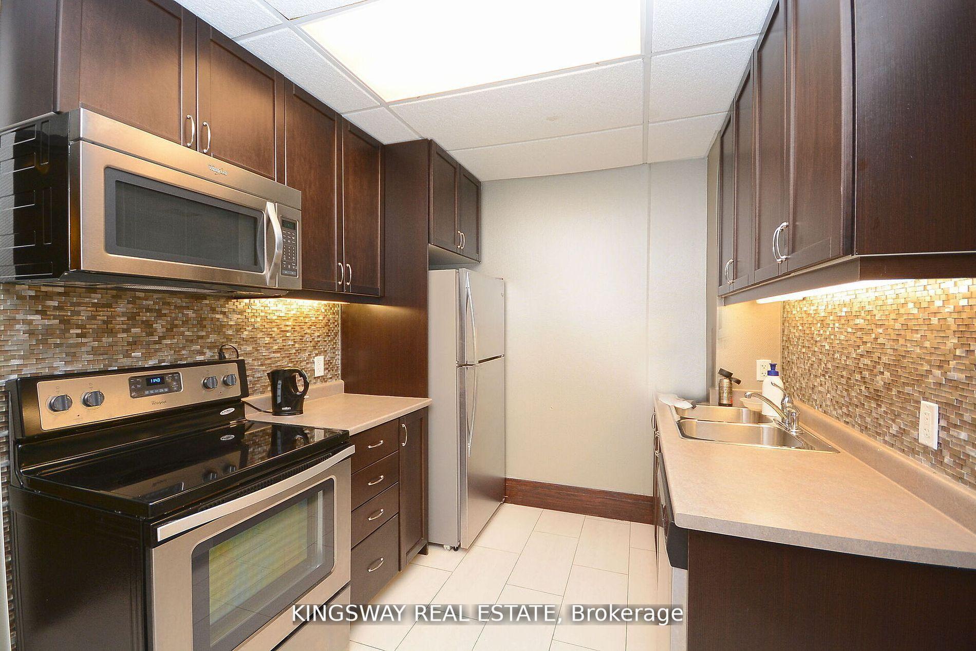 #217 – 349 RATHBURN Road, Mississauga, ON L5B 0G9