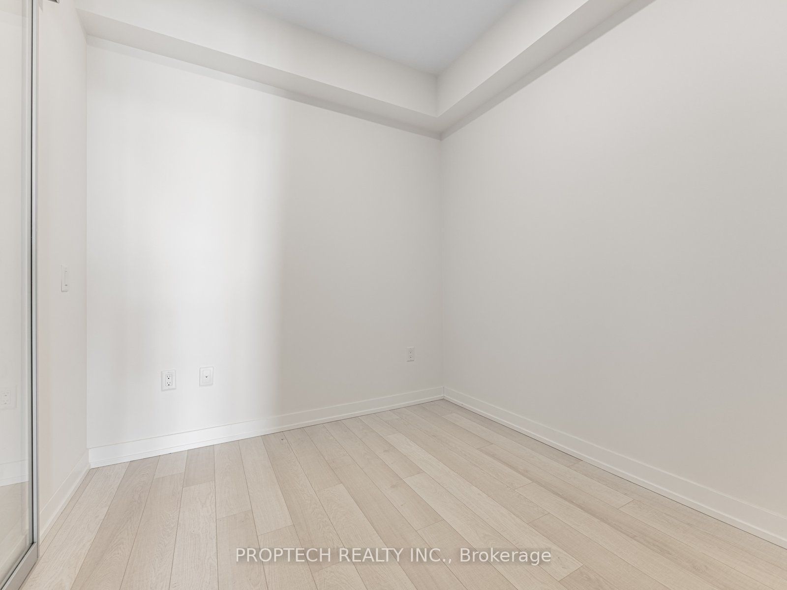39 Roehampton Avenue, #4201