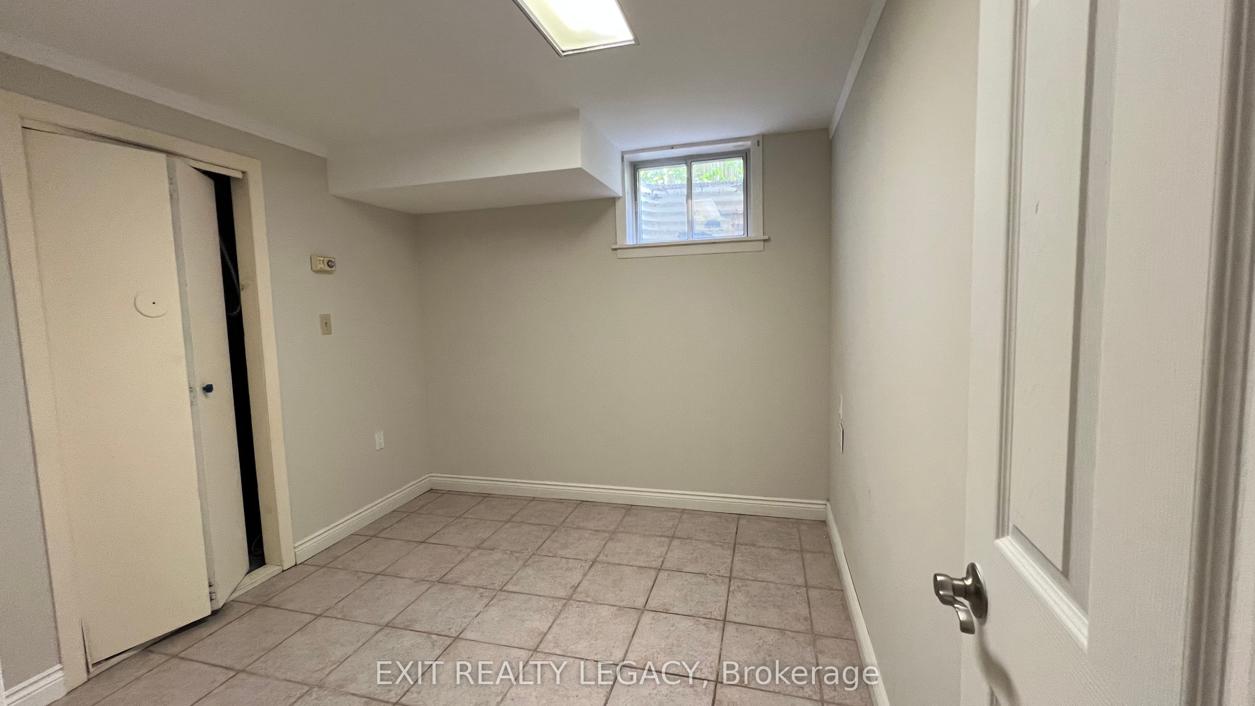 89 Bond Crescent