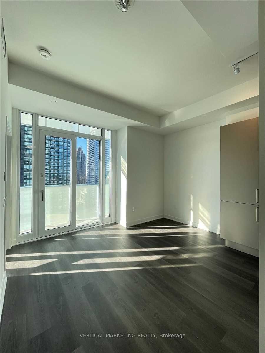 1 Bedroom Condo at 3900 Confederation, Mississauga For sale