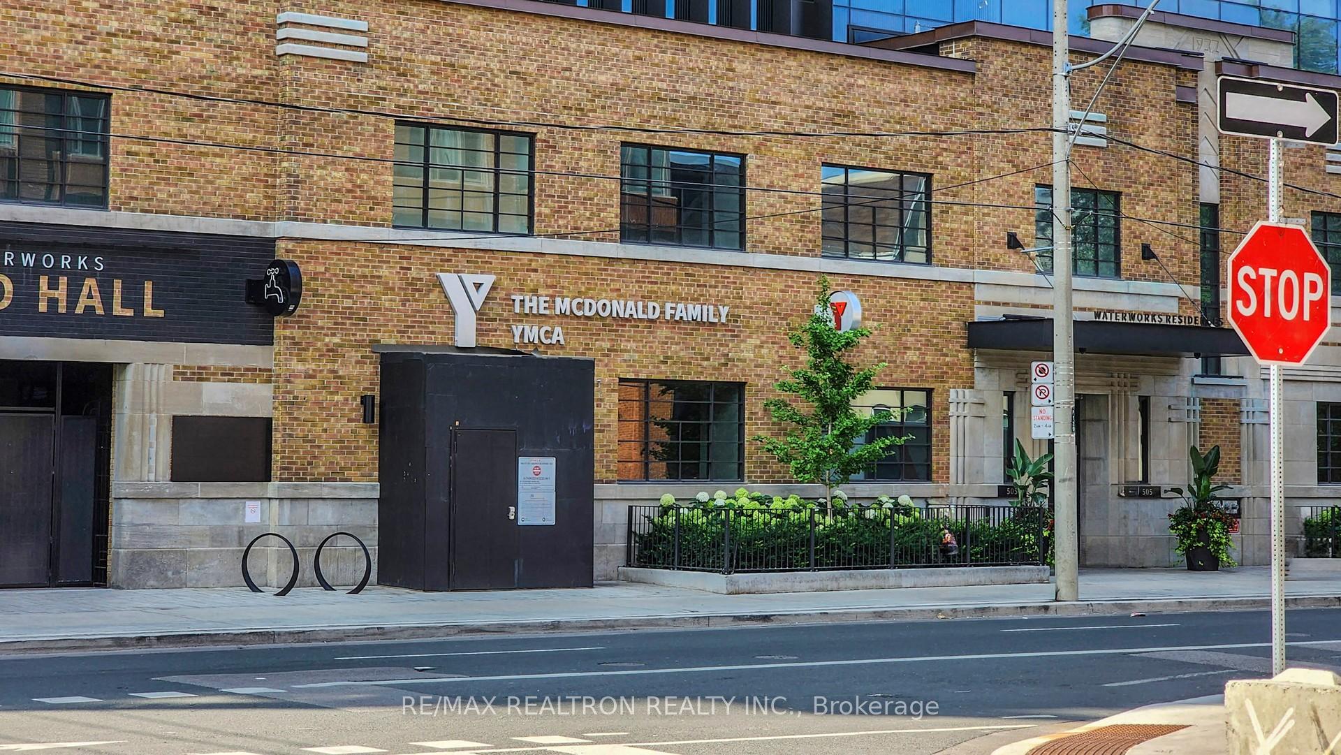 1 Bedroom Condo at 2 Augusta, Toronto For sale