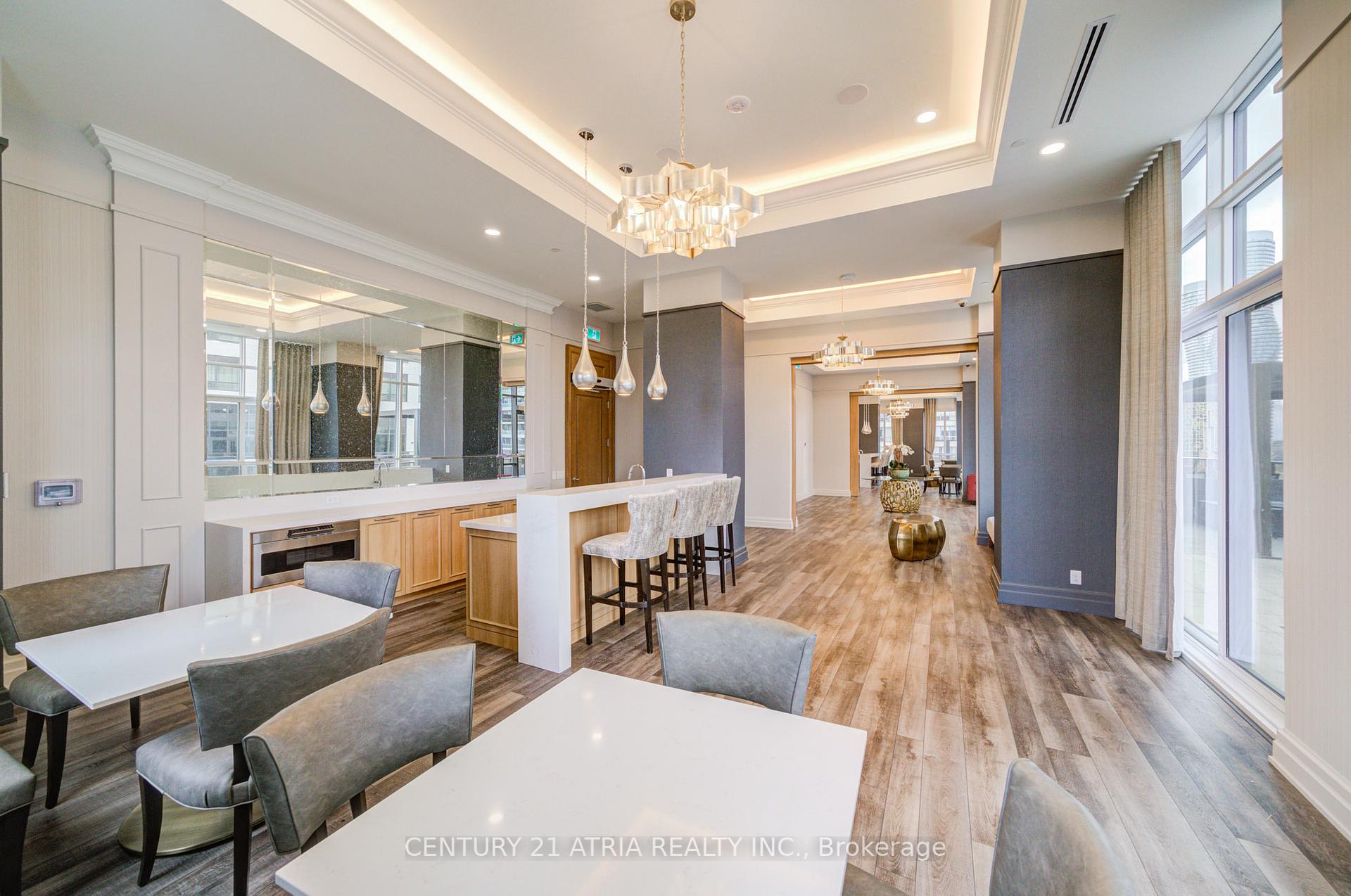 2 Bedrooms Condo at 36 Elm,  Mississauga For sale