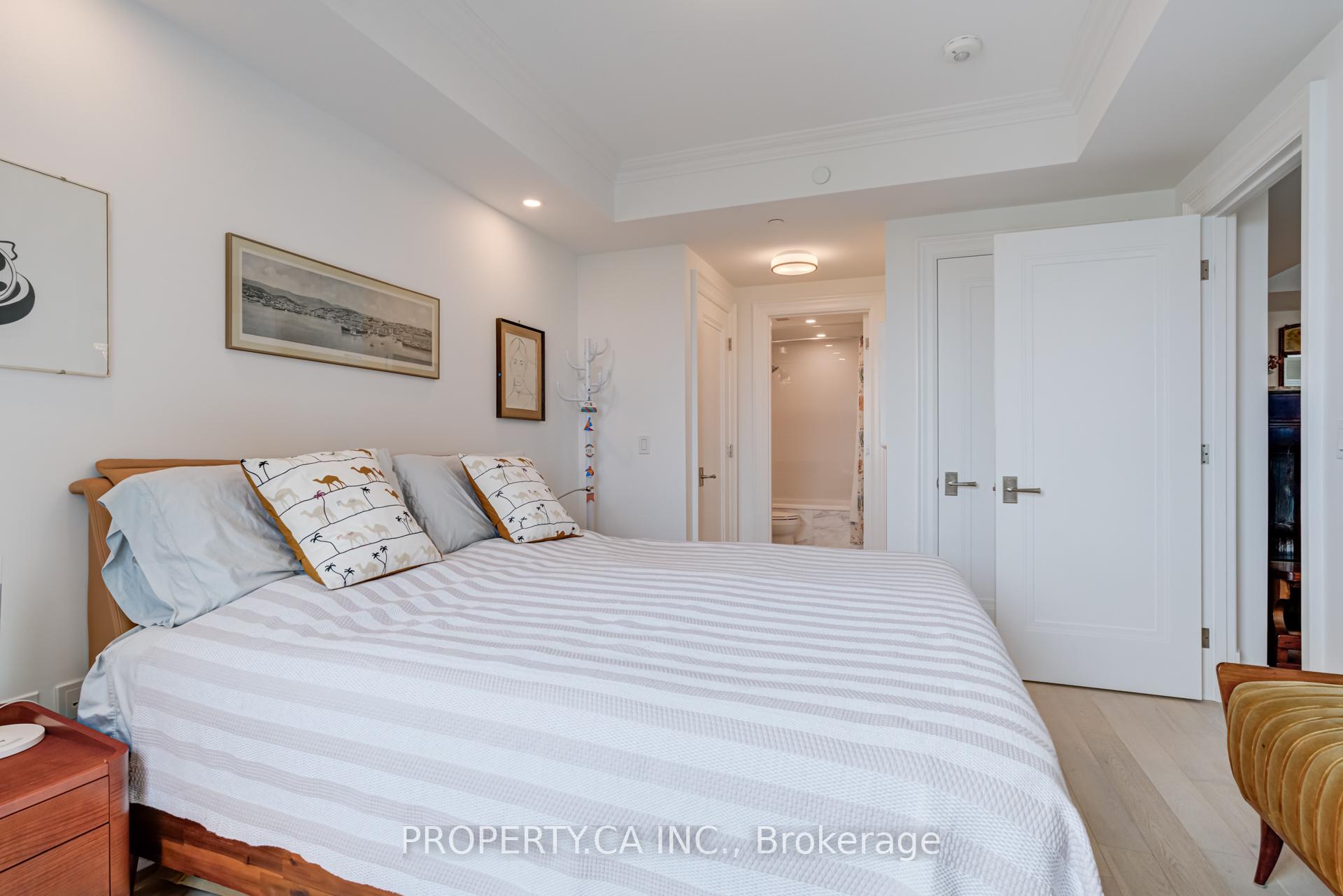 3 Bedrooms Condo at 2060 Lakeshore, Burlington For sale