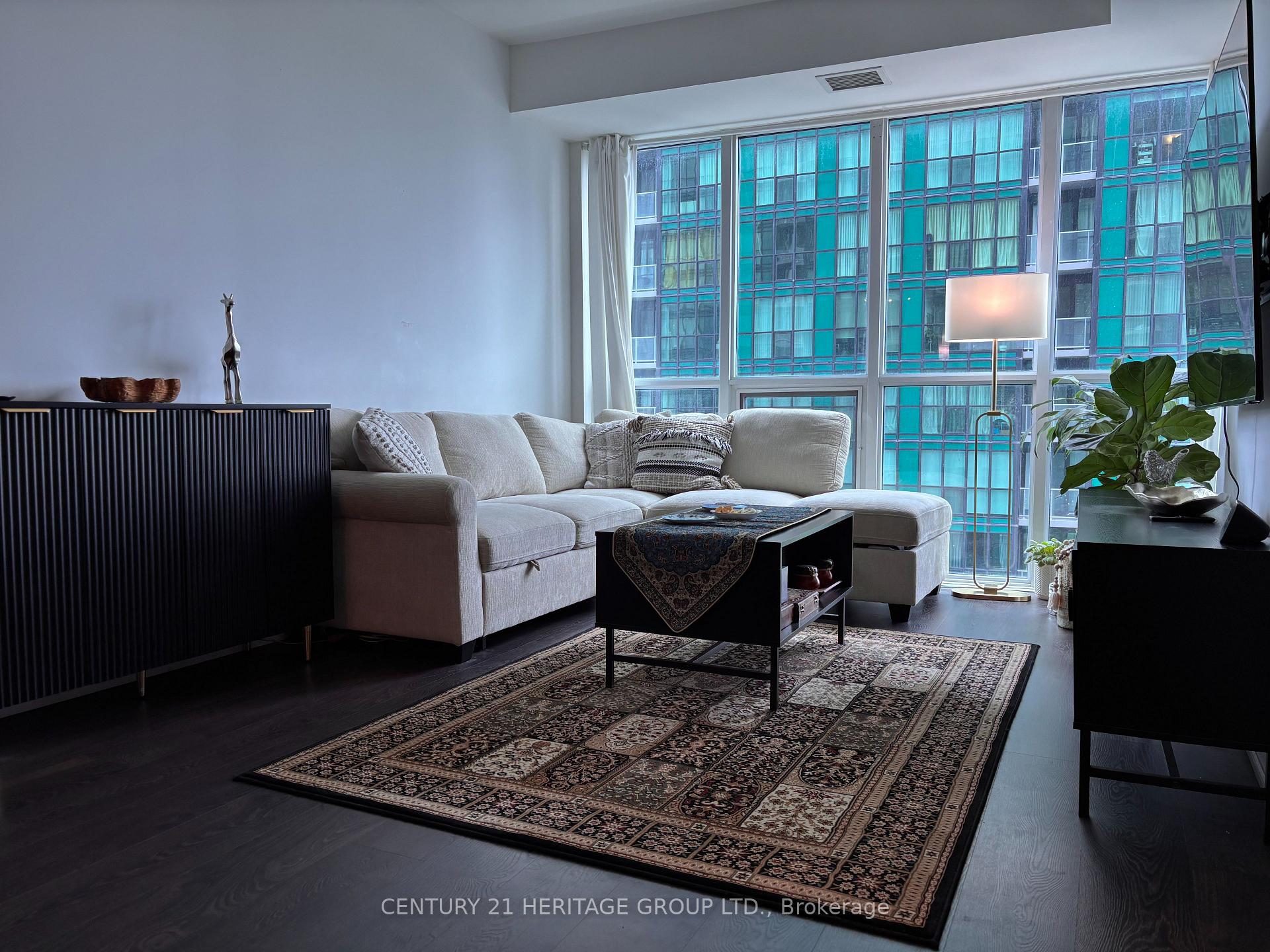 3 Bedrooms Condo at 9 Bogert, Toronto For sale