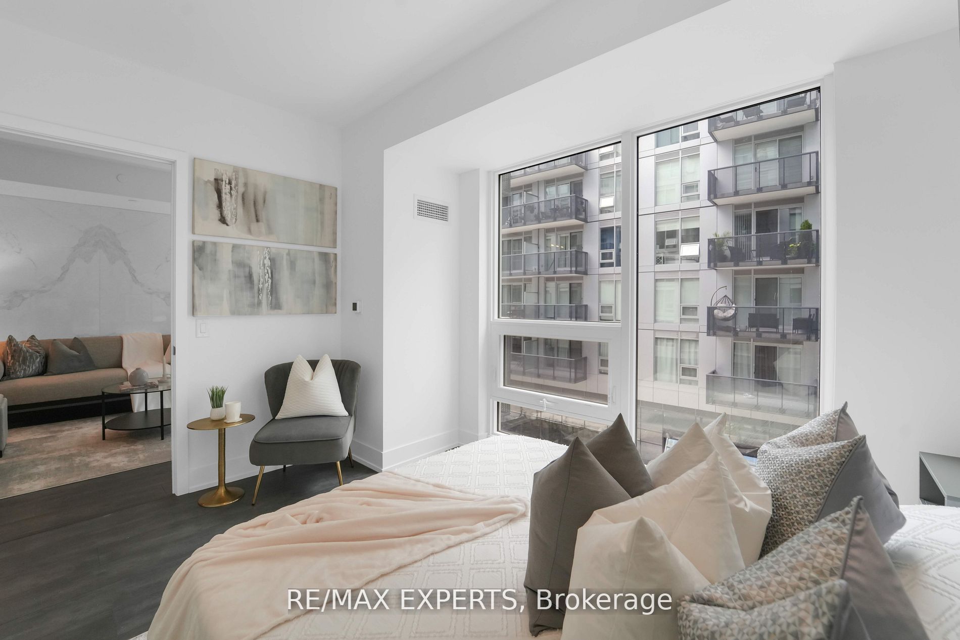 2450 Old Bronte Road 324