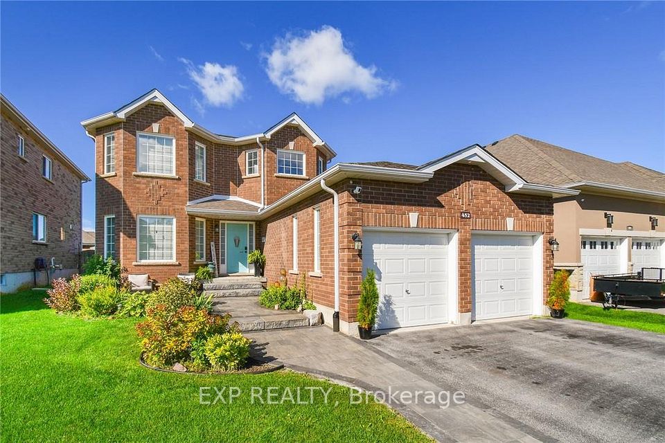 452 Greenwood