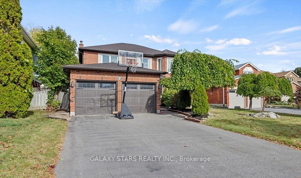 11 Chatsworth Crescent