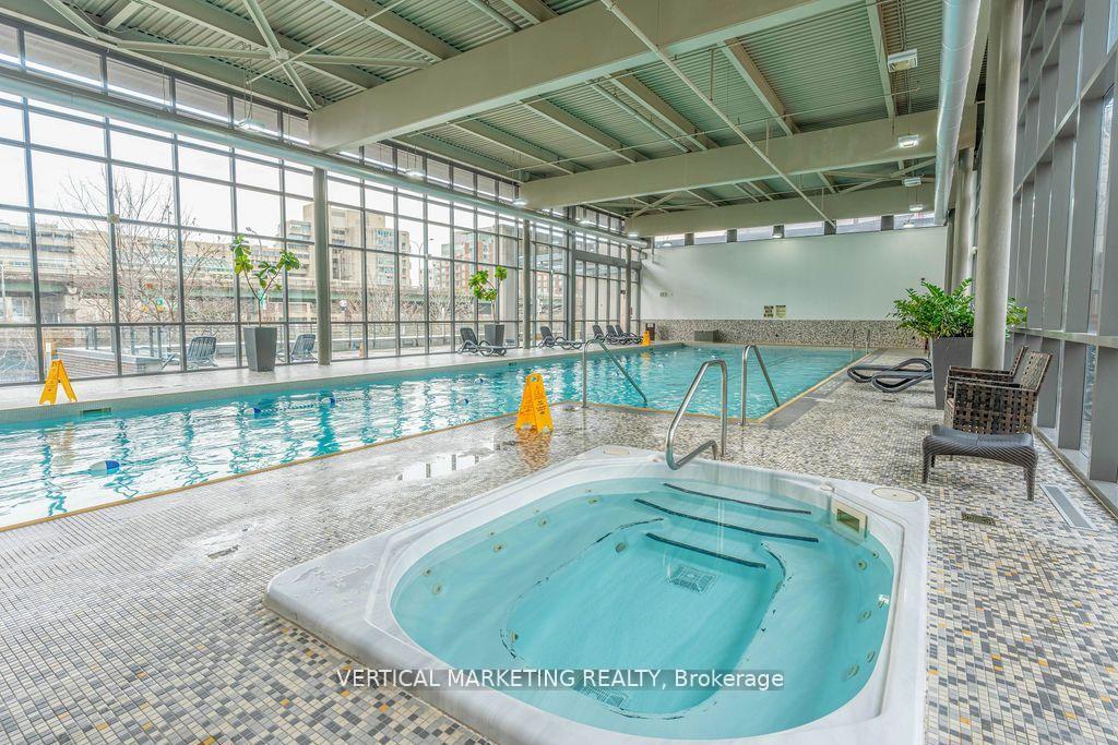 2 Bedrooms Condo at 11 Brunel, Toronto For sale