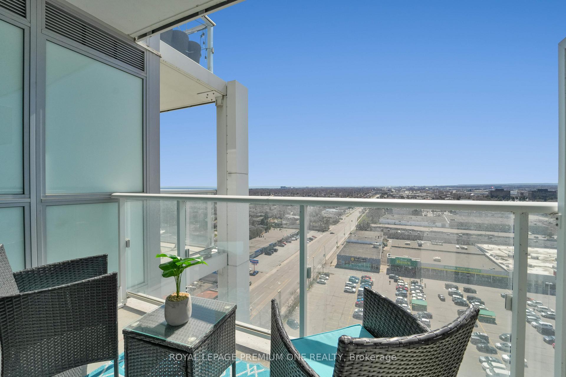 1 Bedroom Condo at 55 Speers, Oakville For sale