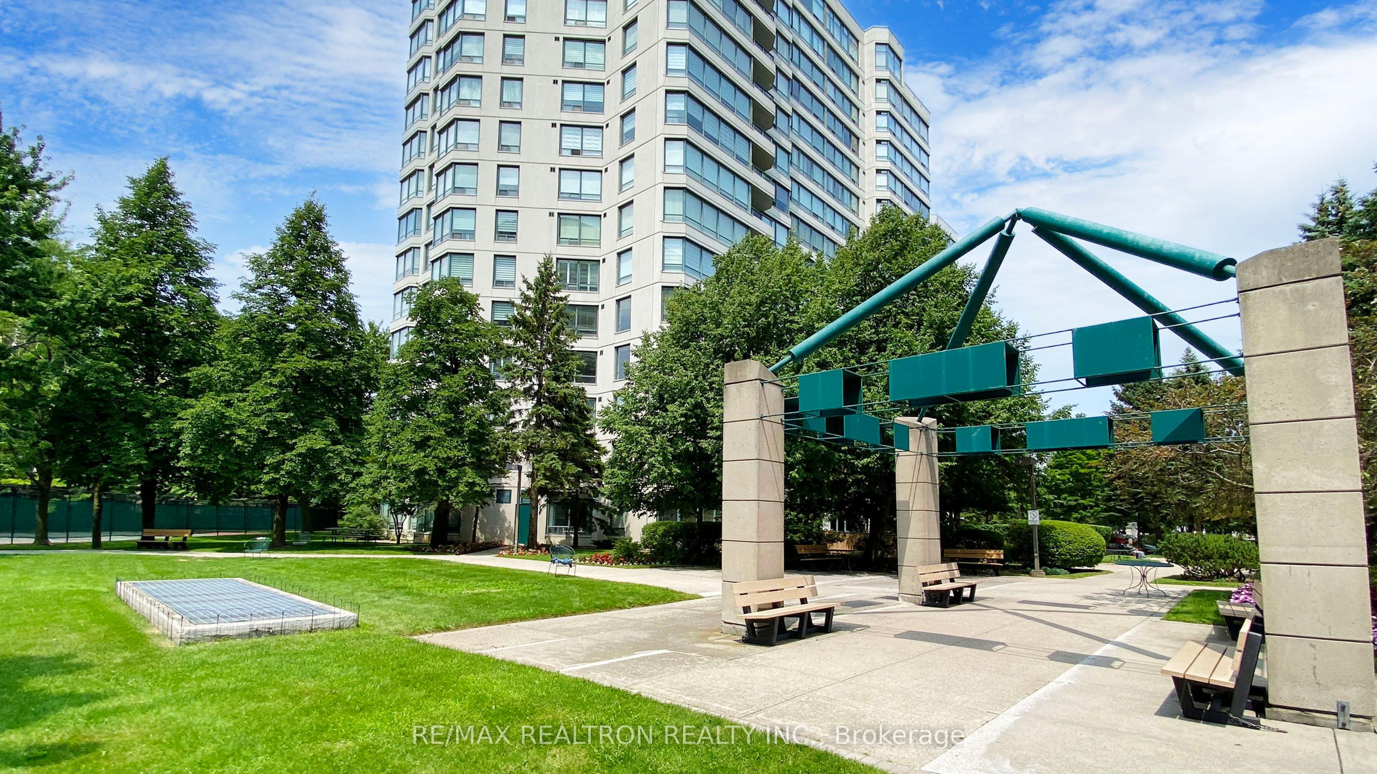 110 Promenade Circle S, #504