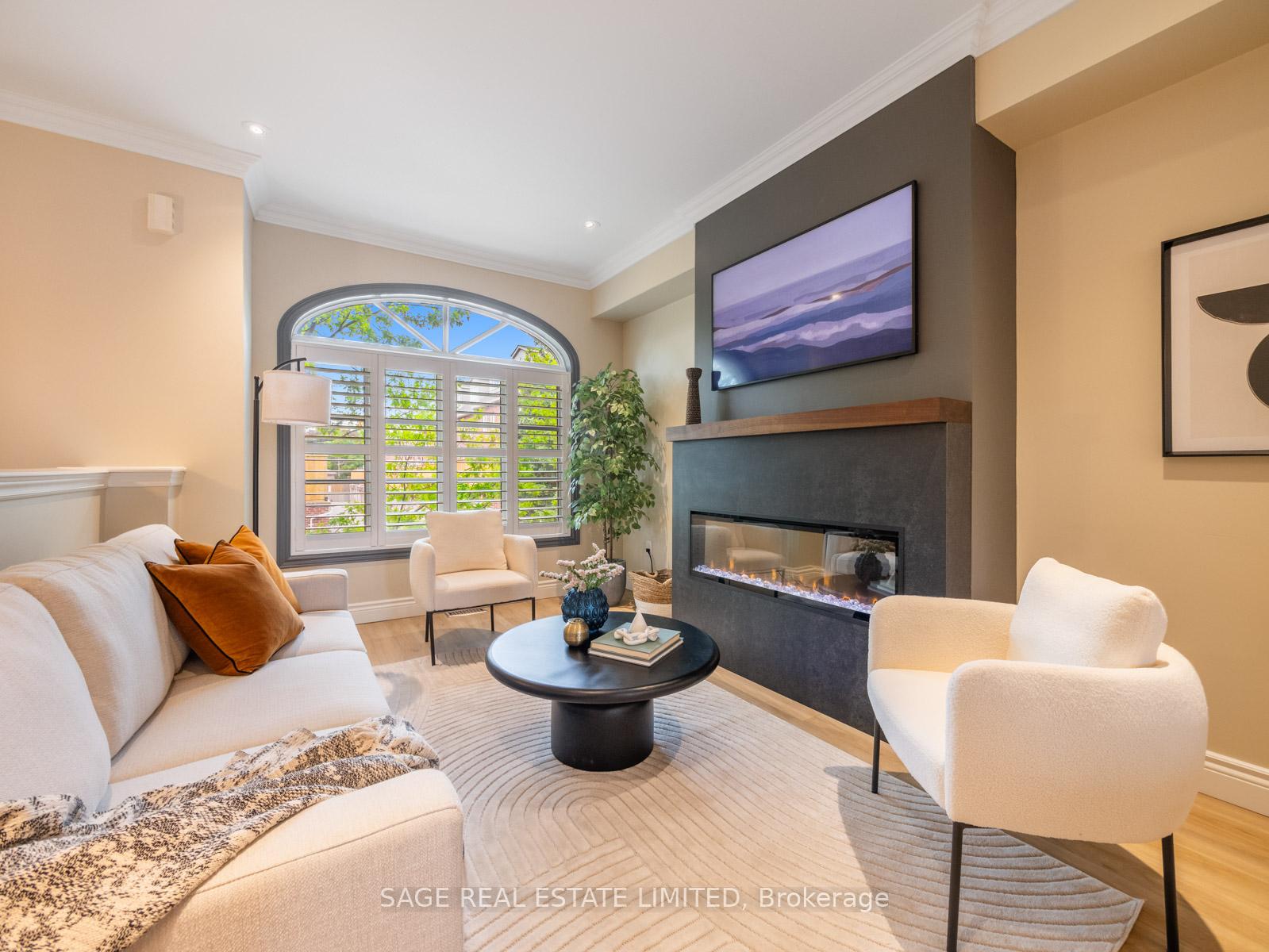 3 Bedrooms Condo at 7 San Remo, Toronto For sale