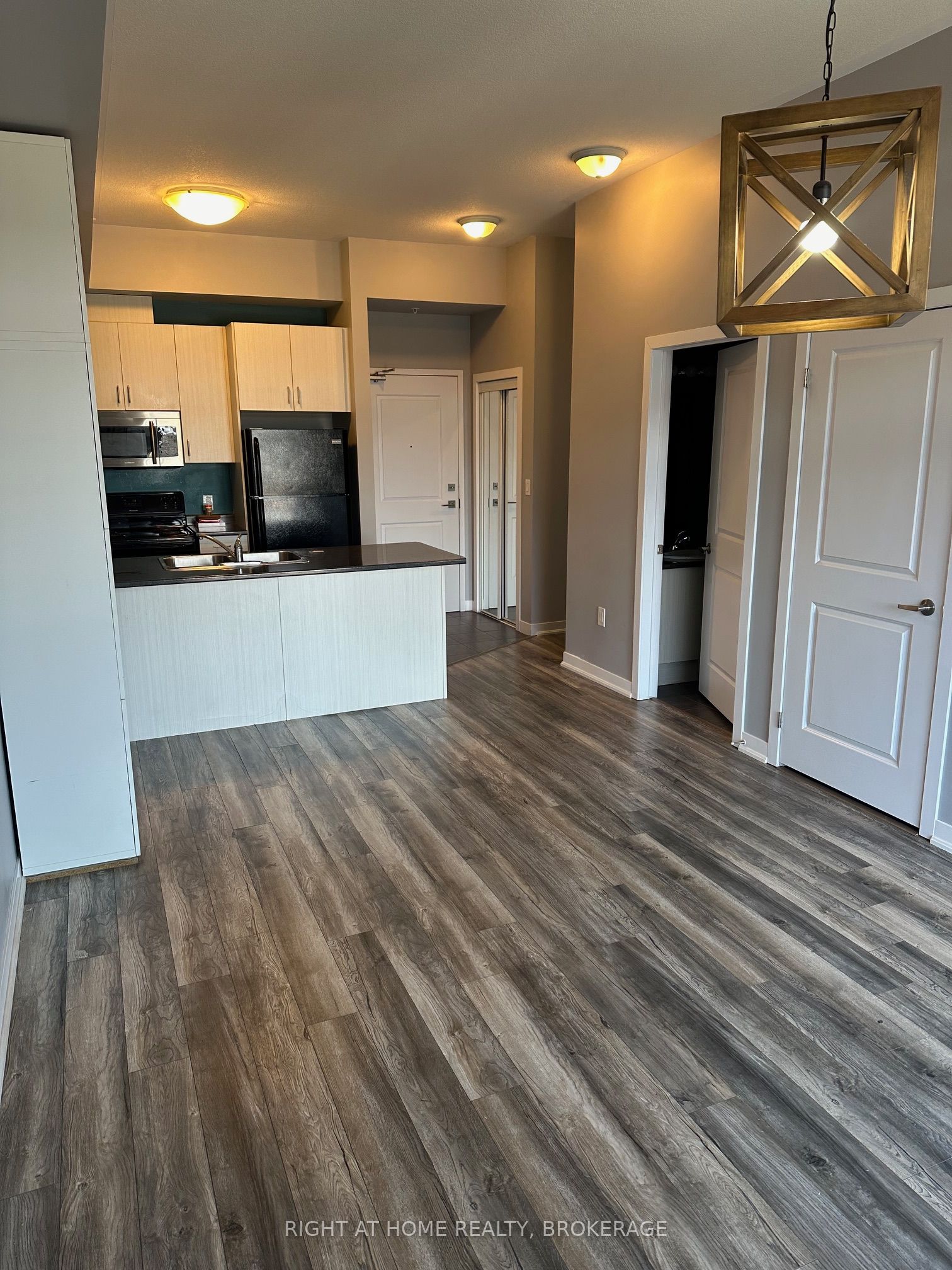 5020 Corporate Drive, #401