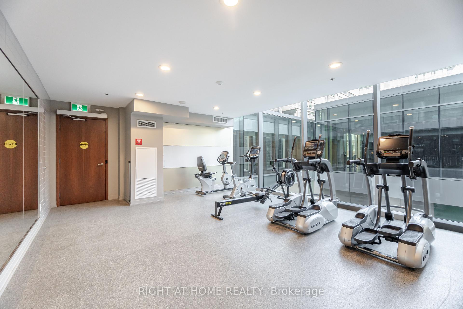 1 Bedroom Condo at 455 Front, Toronto For sale