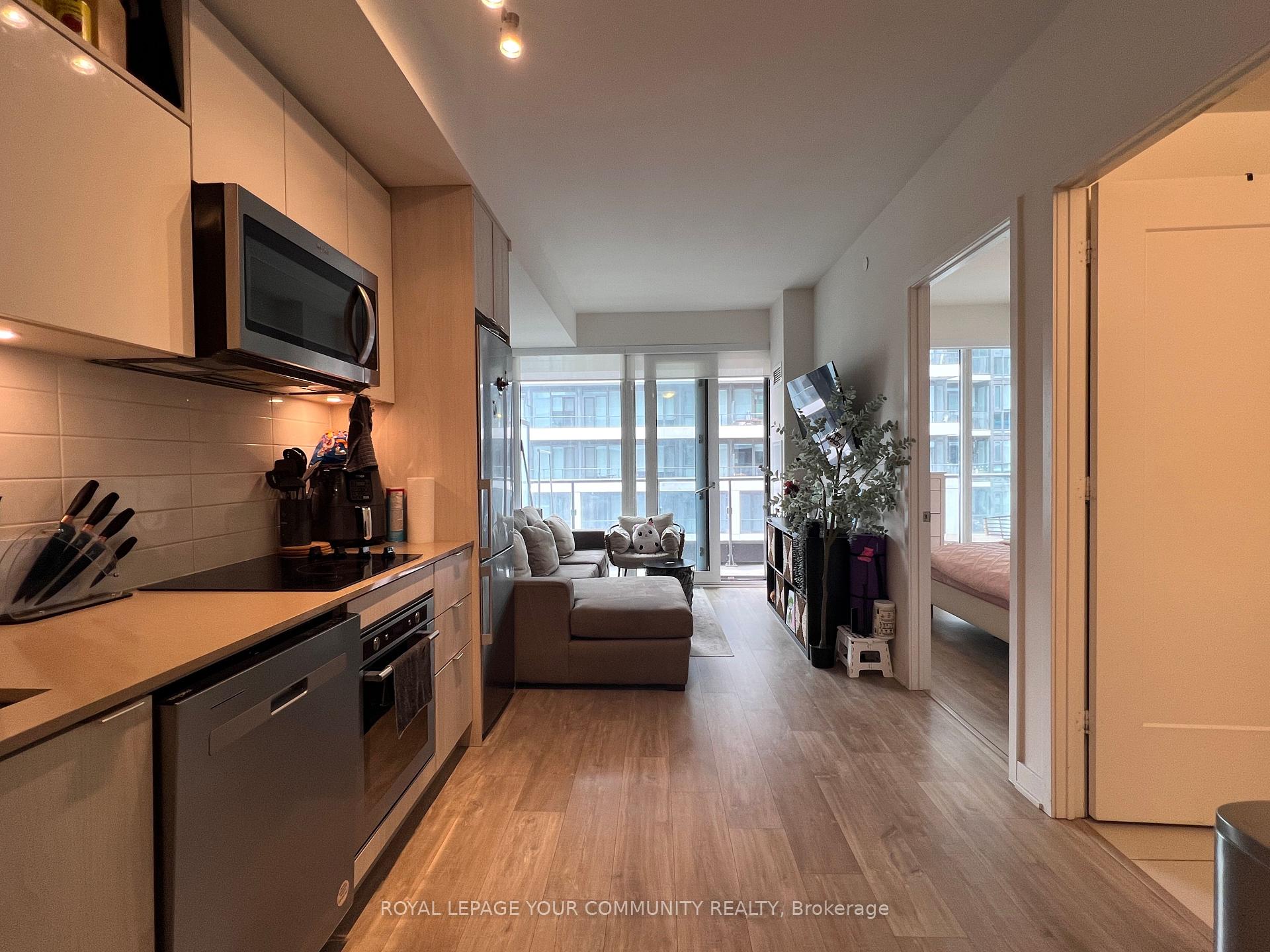 2 Bedrooms Condo at 60 Princess,  Toronto For sale