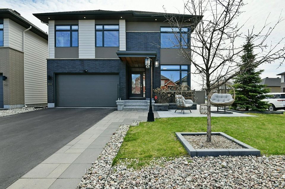 652 Bridleglen