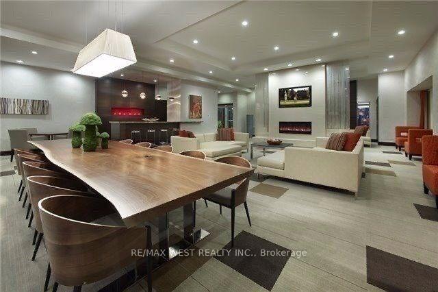 2 Bedrooms Condo at 151 Village Green, Toronto For sale