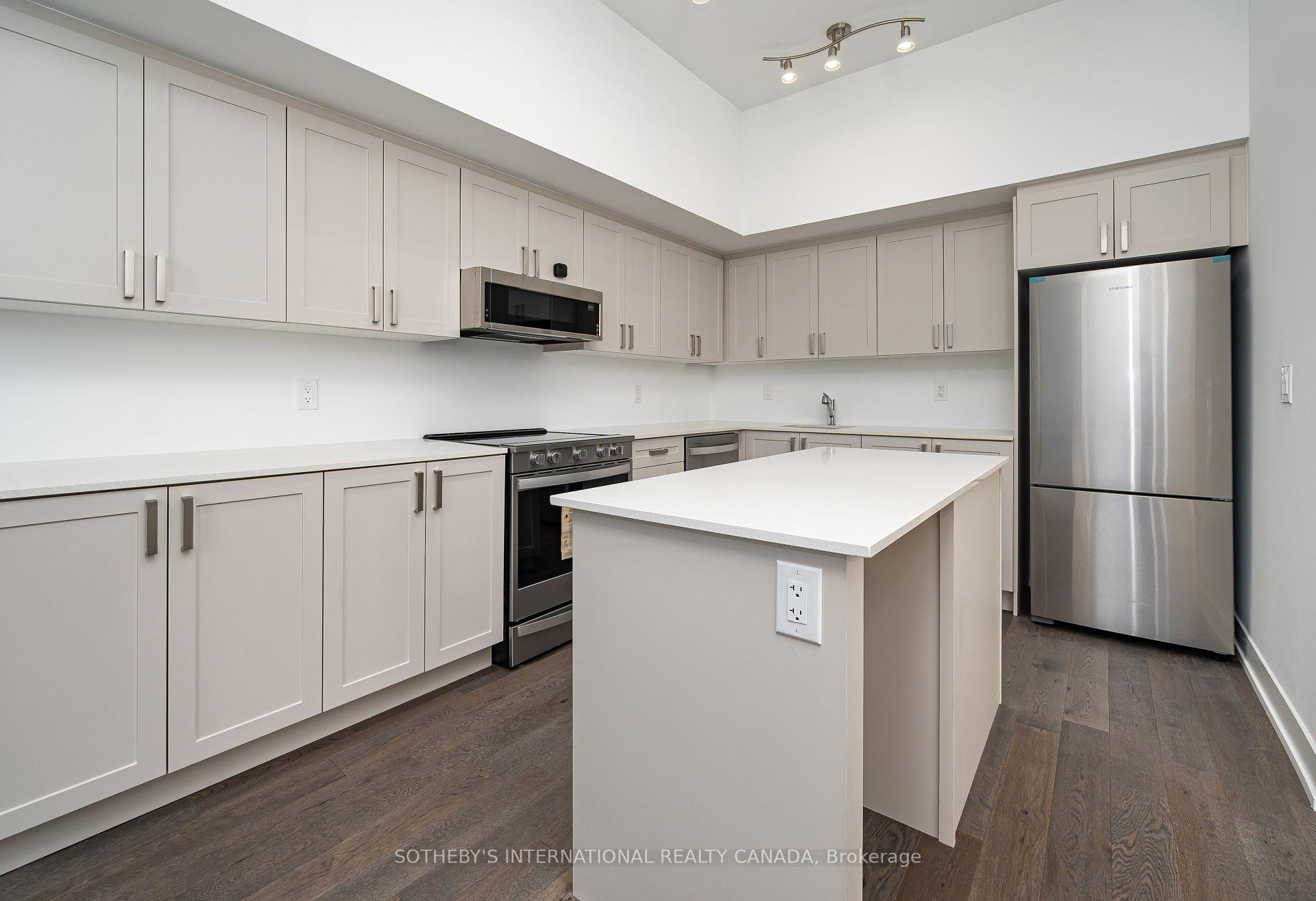 2 Bedrooms Condo at 1063 Douglas McCurdy, Mississauga For sale