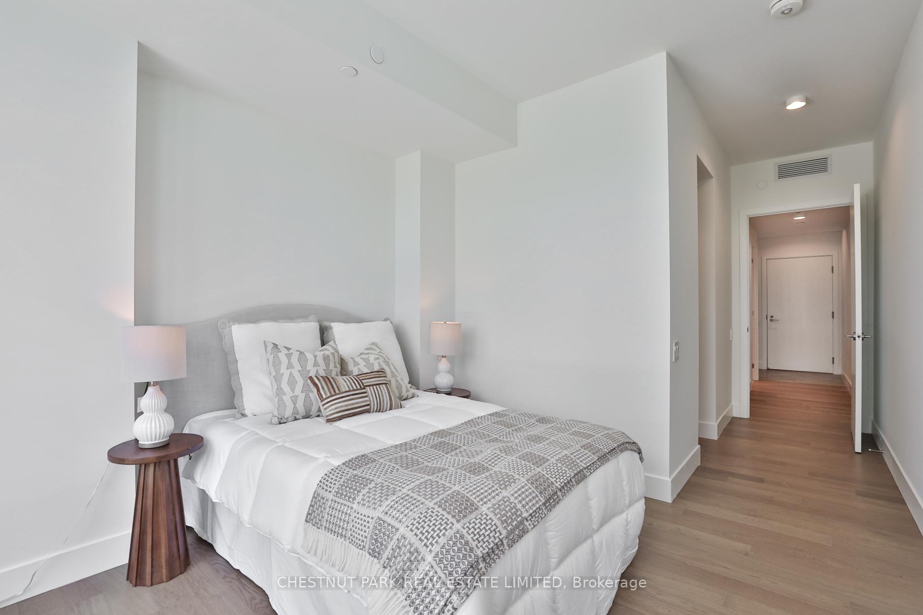 3 Bedrooms Condo at 1414 Bayview, Toronto For sale