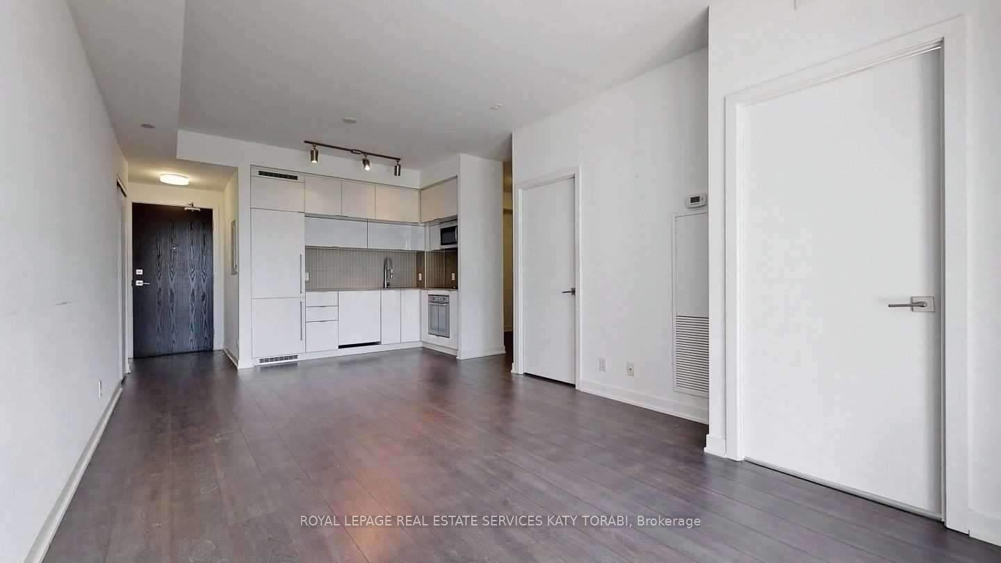 2 Bedrooms Condo at 28 Avondale, Toronto For sale
