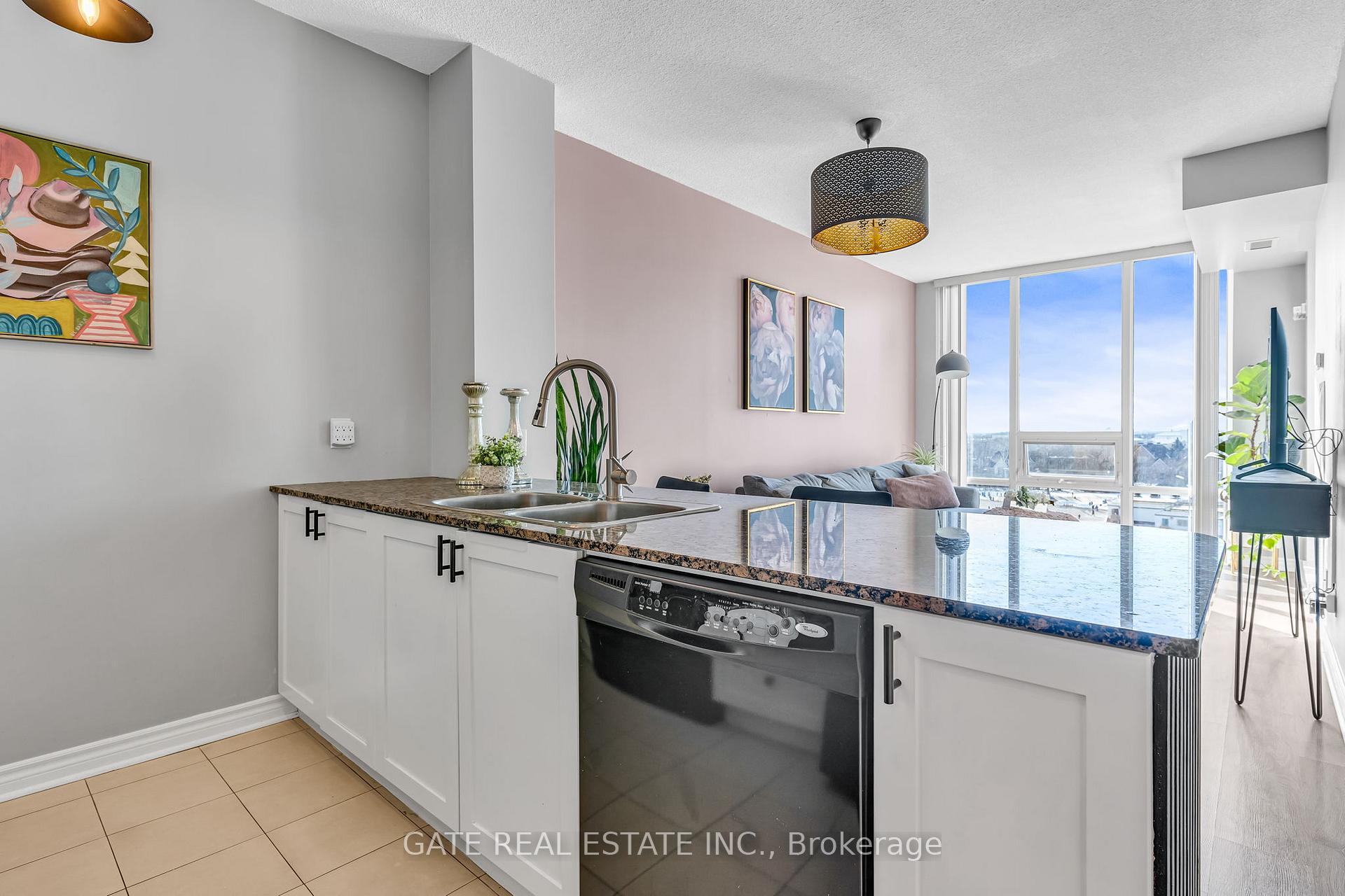 2 Bedrooms Condo at 3525 Kariya, Mississauga For sale