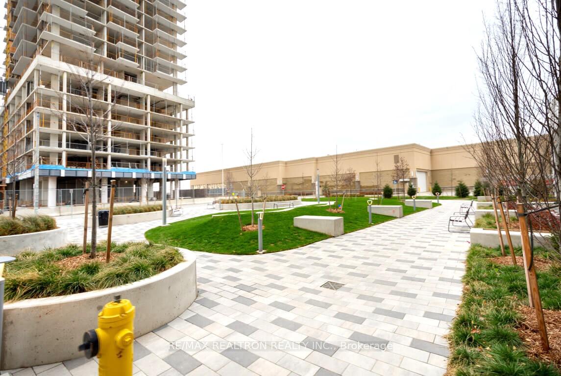 1 Bedroom Condo at 9000 Jane, Vaughan For sale