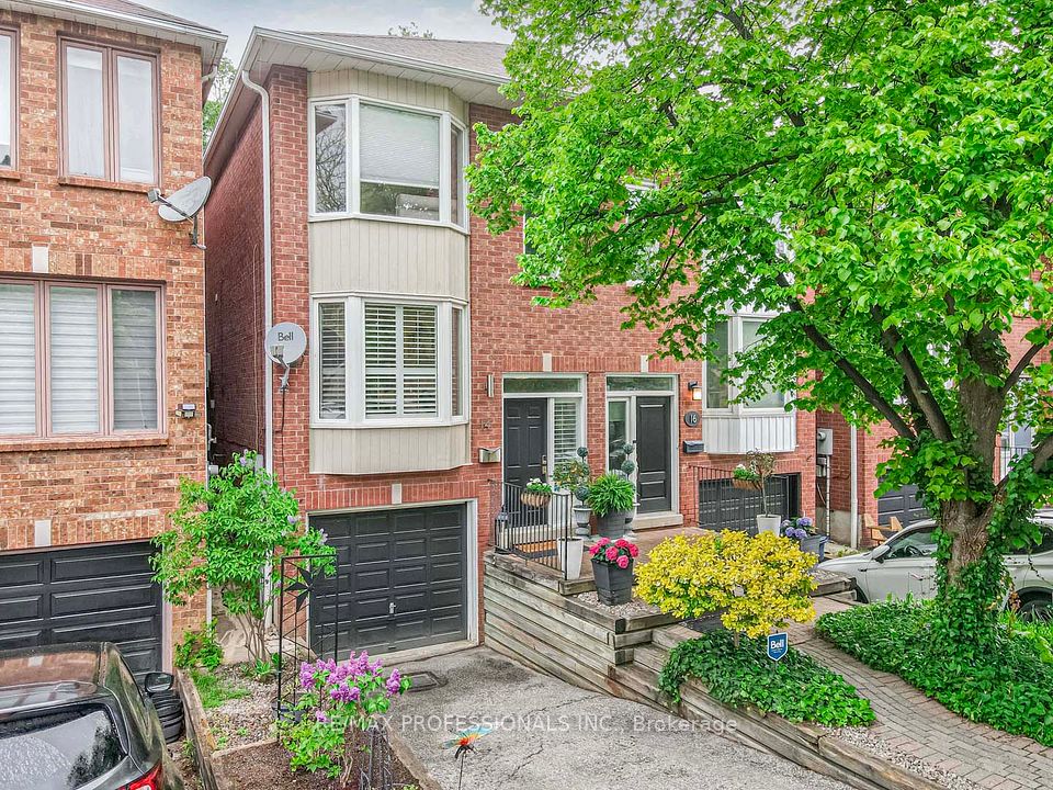 14 Kellner Court, Toronto, ON M4L 3W4