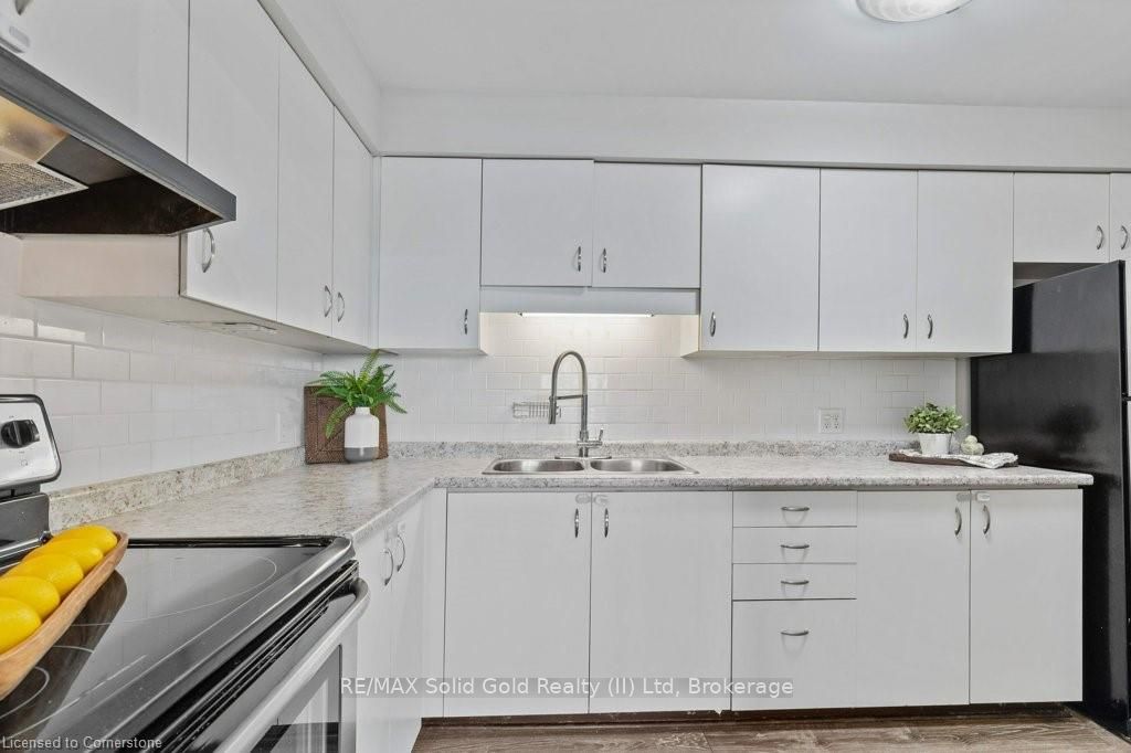 30 Hugo Crescent, #201