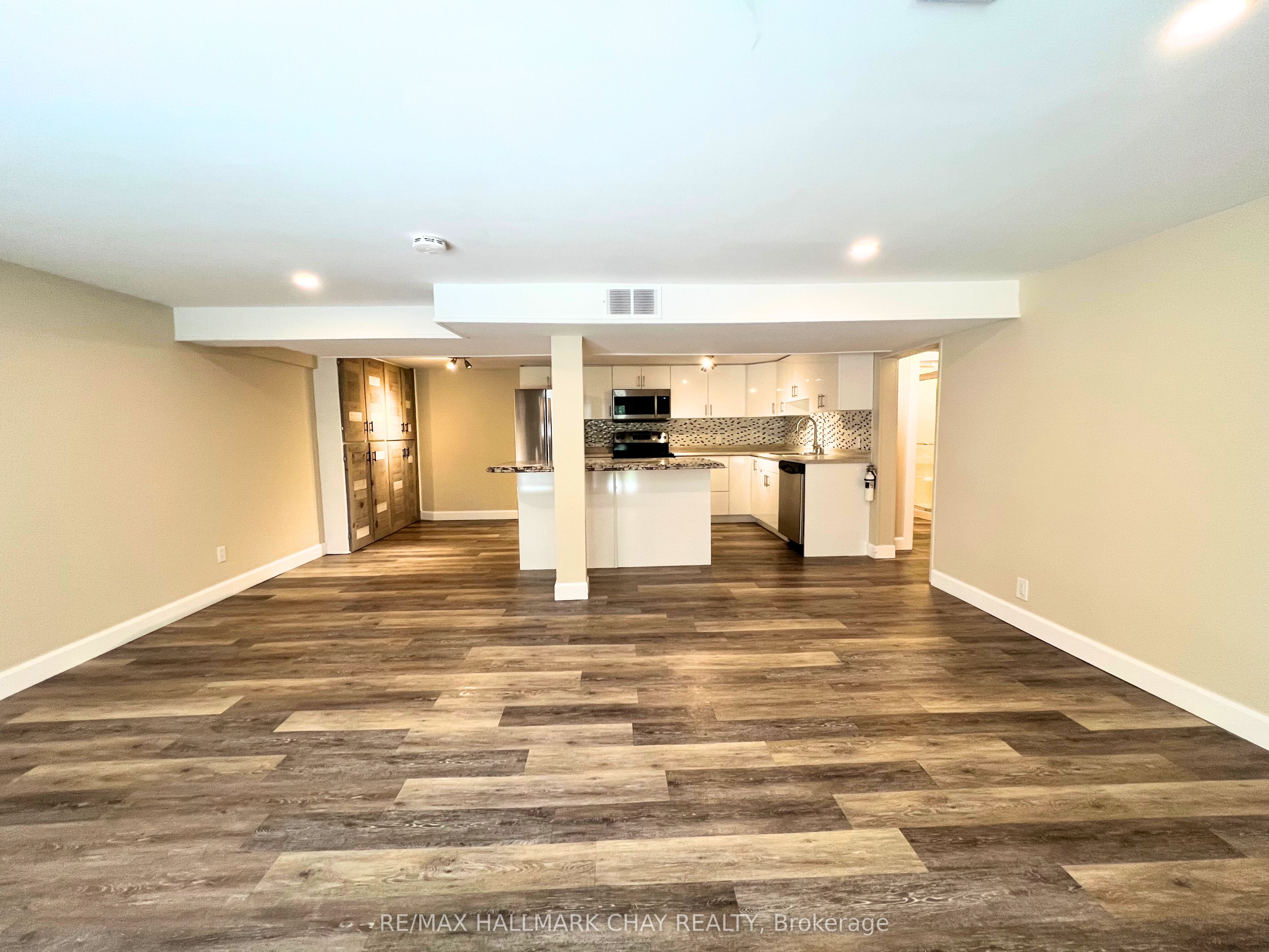 138 Owen Street N