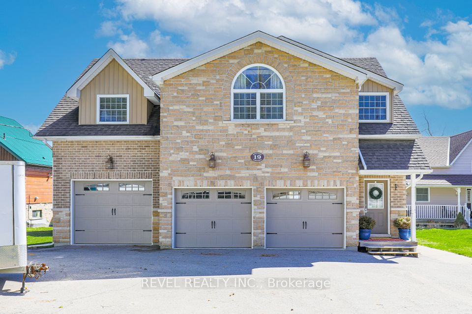 3 Car Garage With InLaw Suite Above