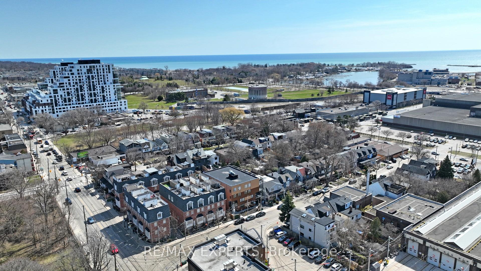 1 Bedroom Condo at 45 Connaught, Toronto For sale