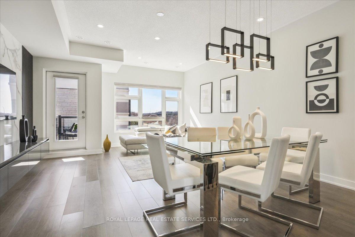 4 Bedrooms Condo at 1121 Cooke, Burlington For sale