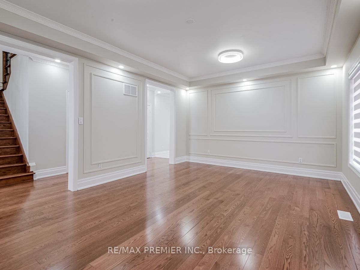 37 Colombo Crescent
