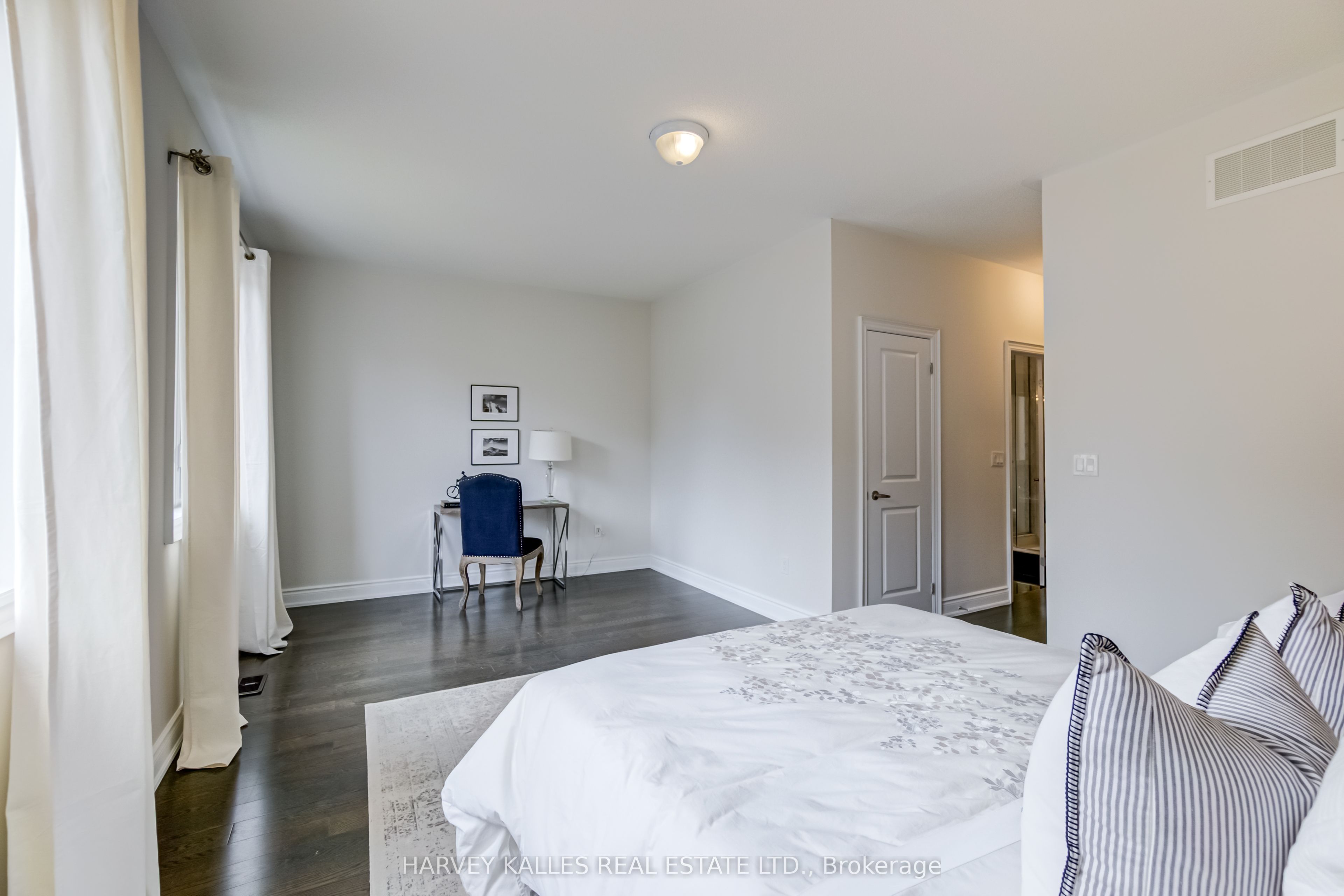 3096 Post Road