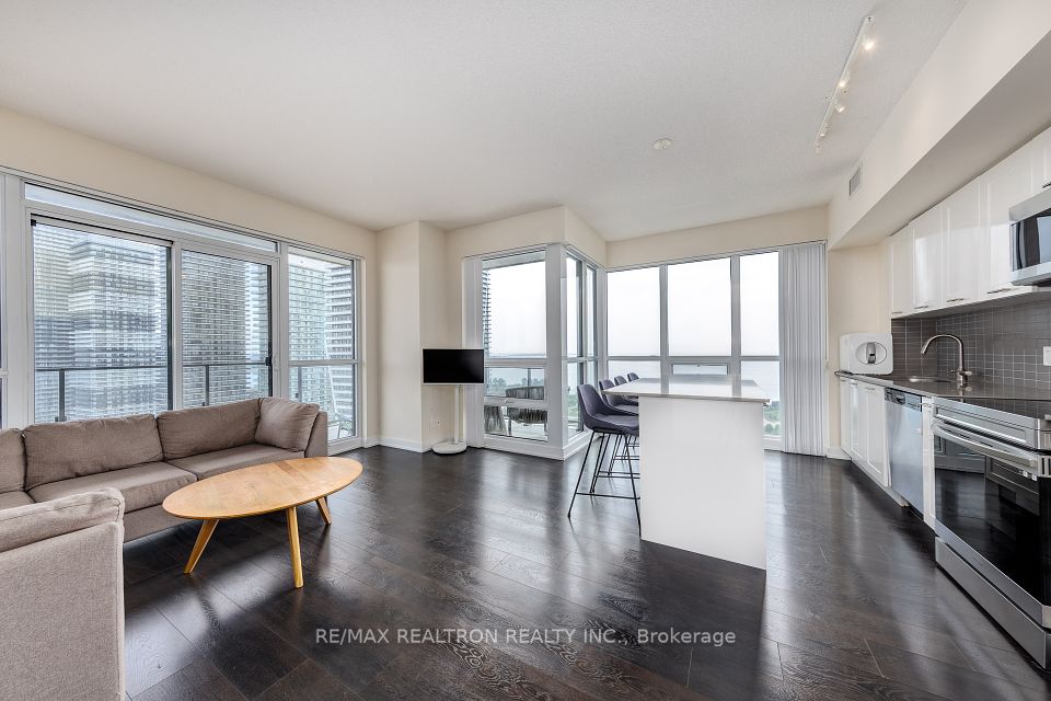 2200 Lake Shore