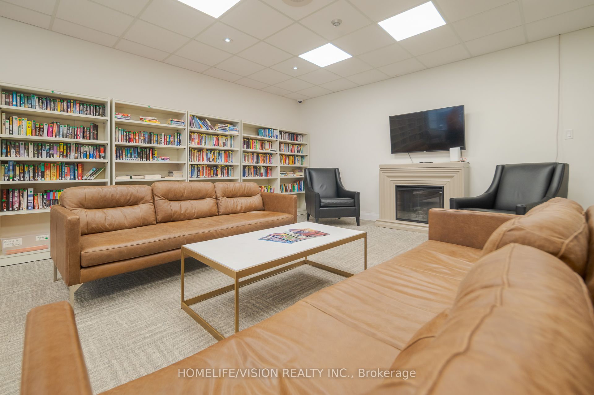 7 Townsgate Drive, #413