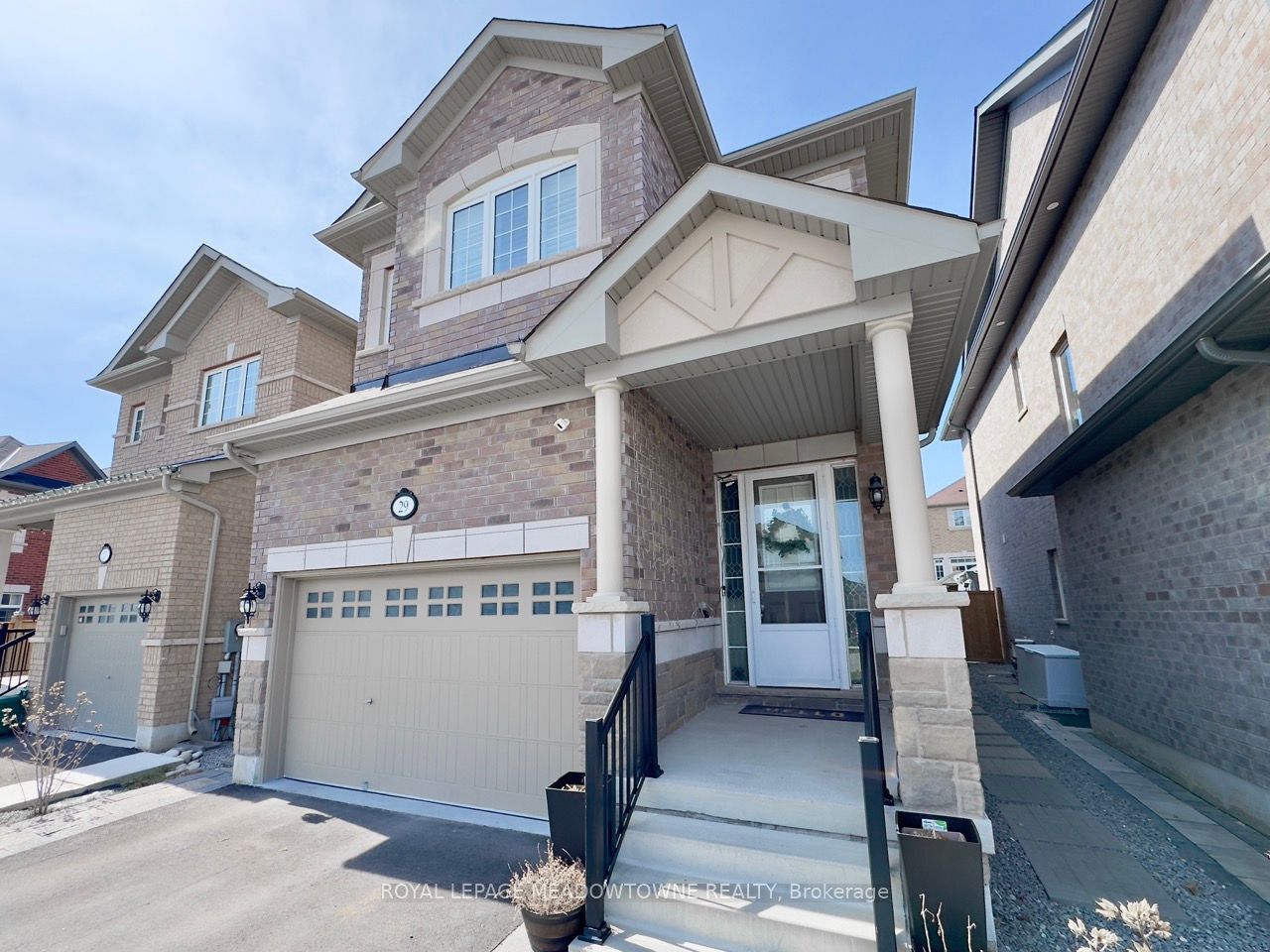 29 Duffel Crescent, Halton Hills, ON L7G 0M1