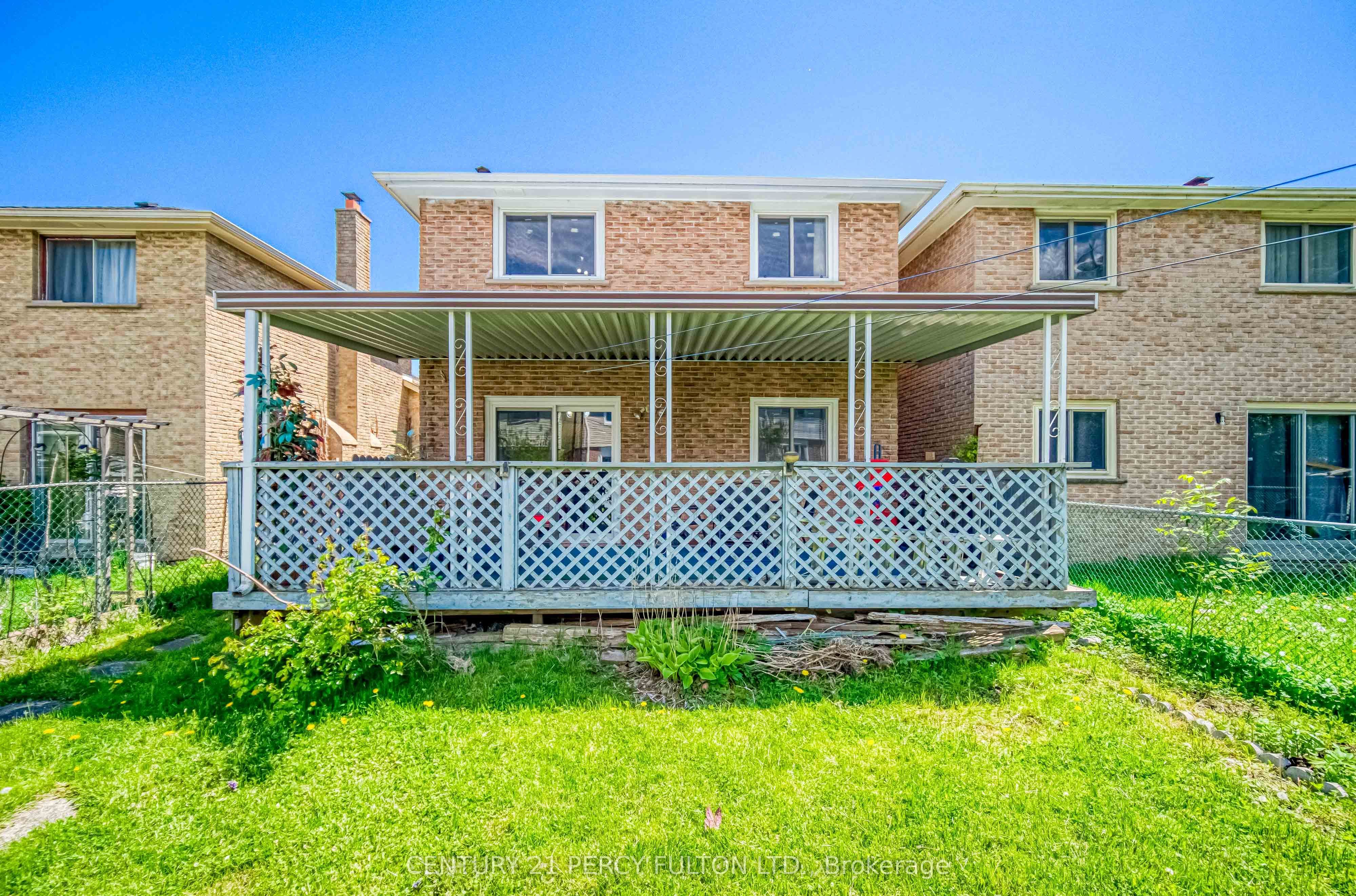 120 Granada Crescent