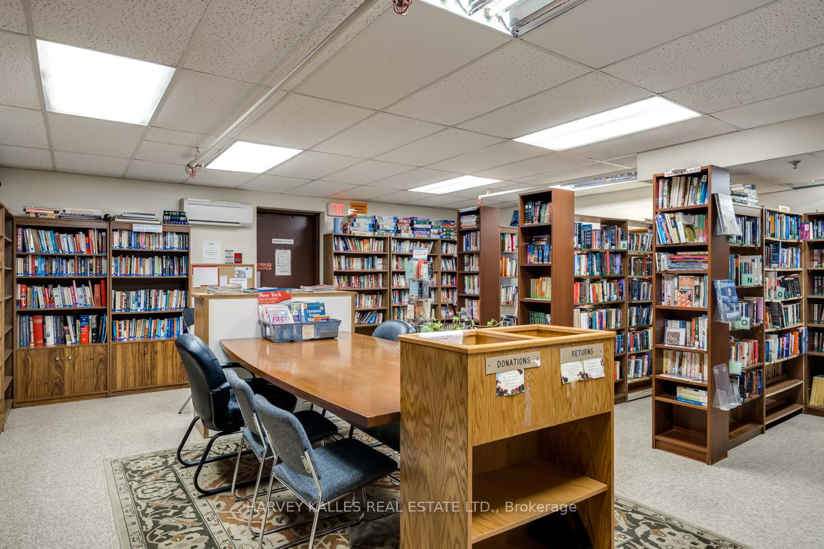 3 Bedrooms Condo at 33 Harbour, Toronto For sale
