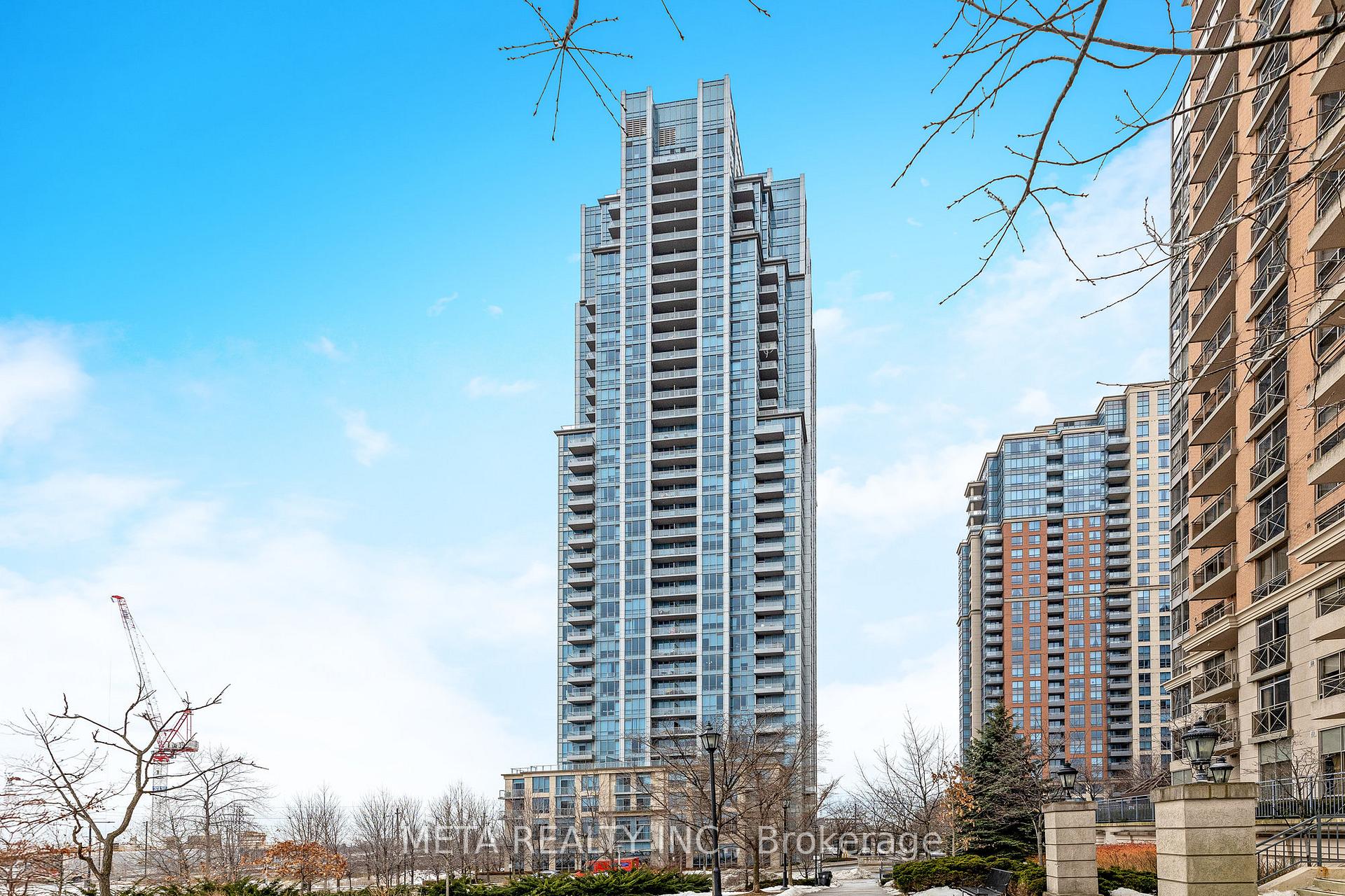 2 Bedrooms Condo at 15 Viking,  Toronto For sale