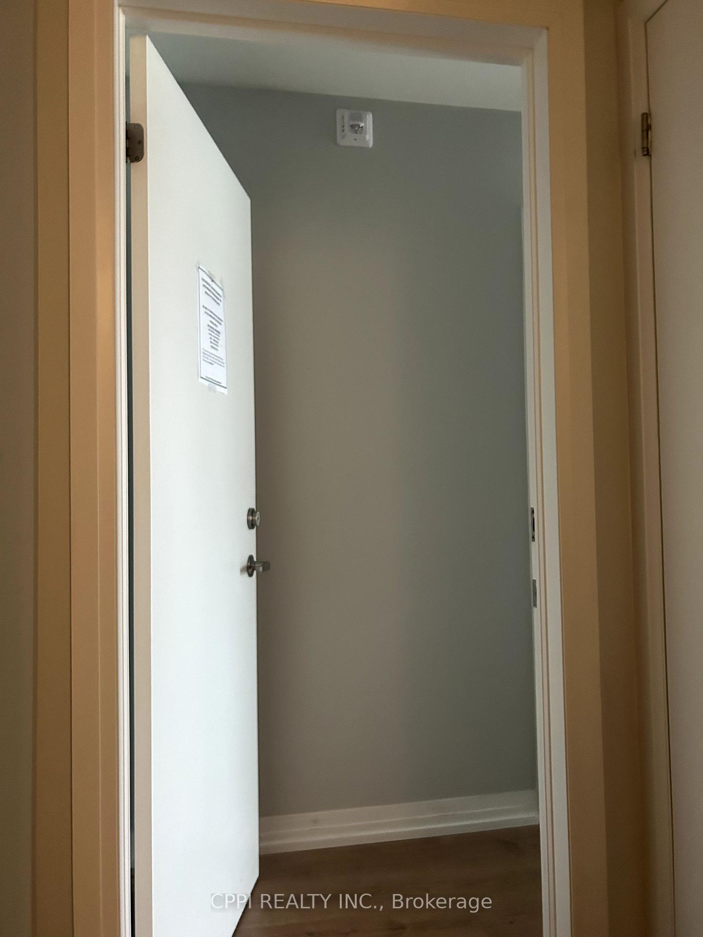 2 Bedrooms Condo at 402 The East Mall,  Toronto For sale
