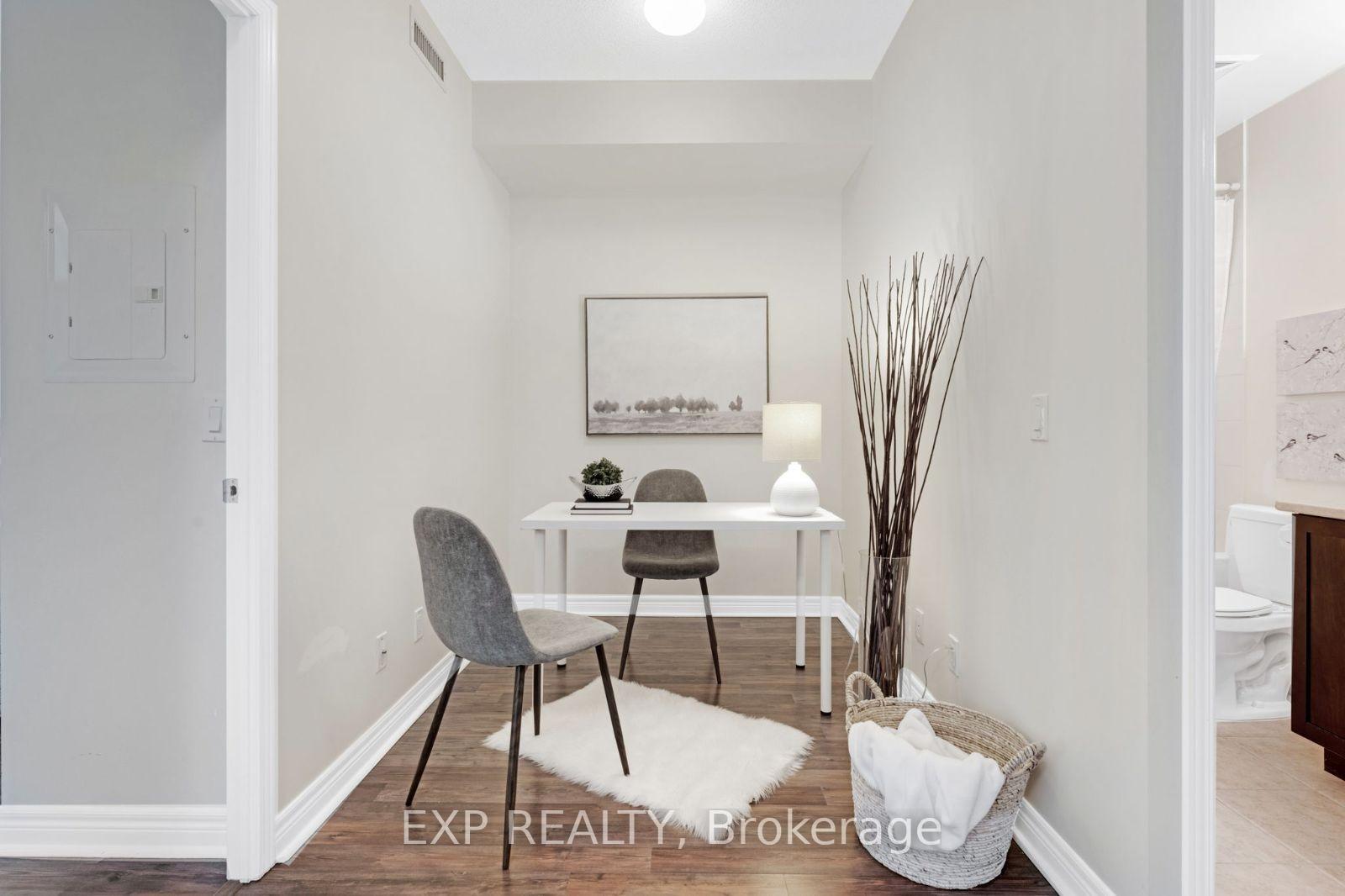 2 Bedrooms Condo at 339 Rathburn, Mississauga For sale